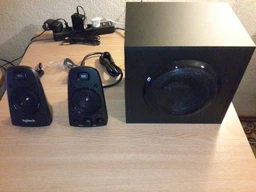 Акустична система Logitech 2.1 Z-623 (980-000403) фото від покупців 1