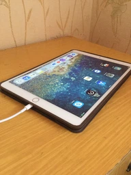 Планшет Apple iPad Pro 10.5