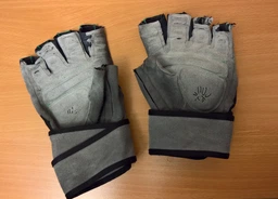 Перчатки для фитнеса MadMax MFG-860 Wild Grey/Green XL фото от покупателей 1