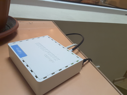 Маршрутизатор MikroTik hAP Lite Classic (RB941-2nD) фото від покупців 11