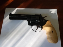 Револьвер Zbroia Profi 4.5" (черный/бук) фото от покупателей 12