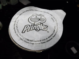 Чипсы Pringles Sour Cream & Onion Сметана-лук 165 г (0.165 кг) (5053990101597) фото от покупателей 15