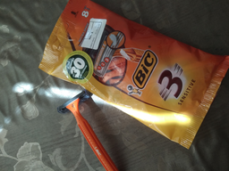 Набір бритв без змінних катриджів BIC Sensitive 3 4 шт (3086126691862) фото від покупців 2