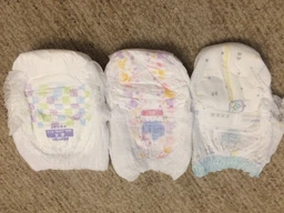 Підгузки Pampers Premium Care Pants Extra Large (15+ кг), 18 шт (8001090190543) фото від покупців 6