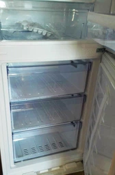 Холодильник с морозильной камерой Beko RCSA240K20W фото от покупателей 1