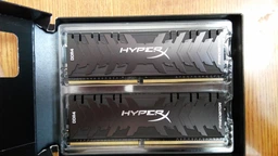 Оперативная память HyperX DDR4-3333 16384MB PC4-26664 (Kit of 2x8192) Predator Black (HX433C16PB3K2/16) фото от покупателей 2