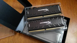 Оперативная память HyperX DDR4-3333 16384MB PC4-26664 (Kit of 2x8192) Predator Black (HX433C16PB3K2/16)