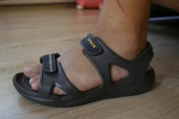 Сандалі Crocs Swiftwater River Sandal Black/Black р. M8W10\40.5\26.5 203965 фото от покупателей 11