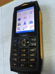 Мобильный телефон Sigma mobile X-treme PQ68 Black/Yellow фото от покупателей 3