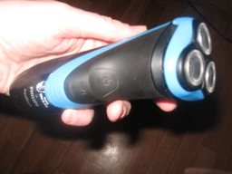 Электробритва PHILIPS AquaTouch AT756/16 фото от покупателей 4