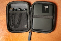 Чехол для внешних HDD 2.5" Case Logic HDC11K Black (3203057) фото от покупателей 7
