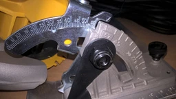 Дискова пила DeWALT 1600 Вт, диск 190х30 мм, 4.0 кг, кейс (DWE575K) фото від покупців 1