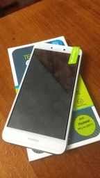 Мобильный телефон Huawei P8 Lite 2017 (PRA-LA1) Black фото от покупателей 18