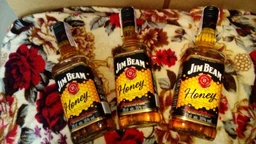 Ликер Jim Beam Honey 4 года выдержки 1 л 32.5% (5060045583048_5060045590299_080686043515) фото от покупателей 11