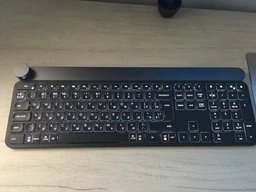 Клавиатура беспроводная Logitech Craft USB/Bluetooth (920-008505) фото от покупателей 10