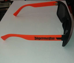 Ликер Jägermeister 0.7 л 35% + Солнцезащитные очки (4067700015532C) фото от покупателей 5