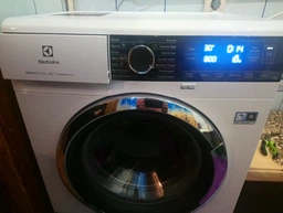 Стиральная машина узкая ELECTROLUX EW6S2R27C фото от покупателей 5
