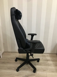 Компьютерное кресло для геймера Noblechairs Icon PU leather white/black (NBL-ICN-PU-WBK) фото от покупателей 8