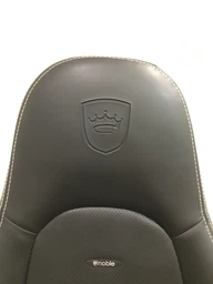 Компьютерное кресло для геймера Noblechairs Icon PU leather white/black (NBL-ICN-PU-WBK)