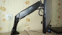 Настольное крепление для монитора UFT MM1 Mount Black фото от покупателей 18