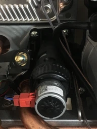 Котел газовий настінний з природнім відведенням відпрацьованих газів Vaillant atmoTEC pro VUW 200/5-3