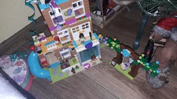 Конструктор LEGO Friends Будинок дружби 722 деталі (41340) фото від покупців 1