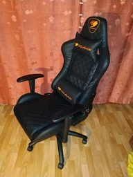 Крісло Cougar Armor One
