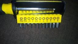 Набор отверток Stanley Multibit многофункциональная c 34 насадками (STHT0-70885)