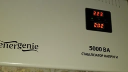 Стабілізатор напруги EnerGenie EG-AVR-DW5000-01 5000 ВА фото от покупателей 8