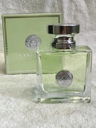 Туалетна вода для жінок Versace Versense 50 мл (8011003997015) фото від покупців 12