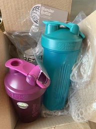 Шейкер спортивный BlenderBottle Classic Loop PRO 20oz/590ml Pebble Grey фото от покупателей 8
