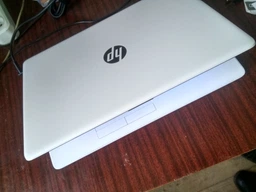 Ноутбук HP Notebook 15-db0225ur (4MR74EA) White фото от покупателей 6