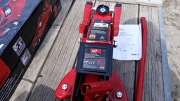 Профессиональный подкатной домкрат Torin T825010R низкий профиль 2 т (CE)/2.5 т (ASME) с поворотной ручкой 89-359 мм фото от покупателей 16
