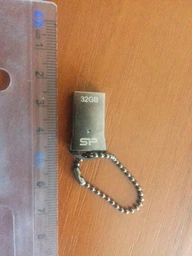 Флеш память USB Silicon Power Touch T01 32GB USB 2.0 Gold (SP032GBUF2T01V1K) фото от покупателей 5
