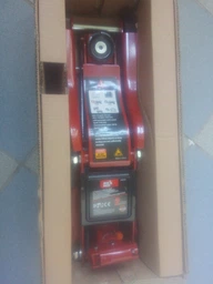 Профессиональный подкатной домкрат Torin T825010R низкий профиль 2 т (CE)/2.5 т (ASME) с поворотной ручкой 89-359 мм фото от покупателей 10