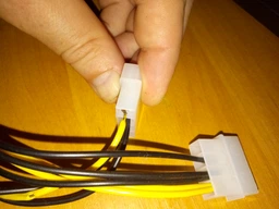 Кабель питания для видеокарт Value ATX 8pin - 2 х Molex 20 см (S0107) фото от покупателей 3
