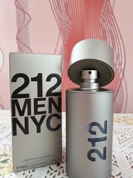 Туалетна вода для чоловіків Carolina Herrera 212 Men 50 мл (8411061896259) фото від покупців 10