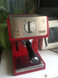 Кофеварка рожковая DELONGHI ECP 33.21 BK Silver фото от покупателей 19