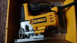 Электролобзик DeWalt DW349