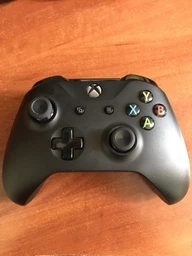 Microsoft Xbox One S Black Wireless Controller + Adapter for Windows фото від покупців 12