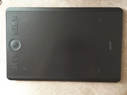 Графический планшет Wacom Intuos Pro M (PTH-660-N) фото от покупателей 6