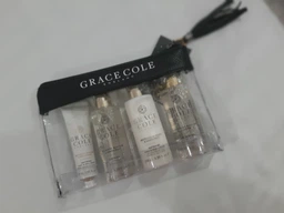 Набор для женщин Grace Cole Travel Set Nectarine Blossom & Grapefruit + косметичка (5055443696551) фото от покупателей 1