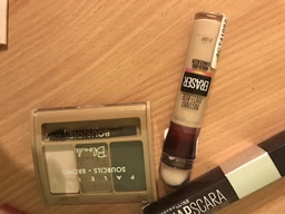 Консилер для кожи лица Maybelline New York Instant Eraser 07 Светло-бежевый 6.8 мл (3600531465247) фото от покупателей 11