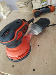 Ексцентрикова шліфмашина Black+Decker KA199 фото від покупців 1