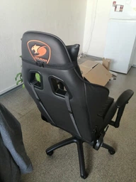Крісло Cougar Armor One