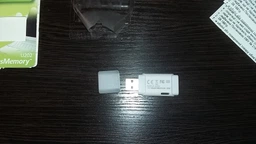 Флеш память USB Toshiba Hayabusa 32GB (THN-U202W0320E4)