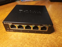 Комутатор D-Link DGS-1005D 5xGE, Desktop, некерований фото від покупців 1