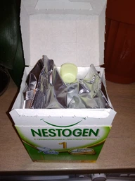 Смесь Nestle Nestogen 1 с рождения 700 г (7613031376001) фото от покупателей 3