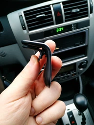 Автодержатель для телефона магнитный XoKo Premium RM-C70 Flat Magnetic Silver (XK-RM-C70-SL) фото от покупателей 18