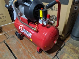 Компресор 50 л, 4 HP, 3 кВт, 220 В, 10 aтм, 420 л/хв., 2 циліндри INTERTOOL PT-0007 фото від покупців 12